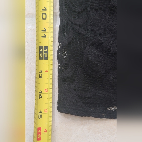 NWT Sz.Sm BCX Black Lace Halter Top - Picture 7 of 9